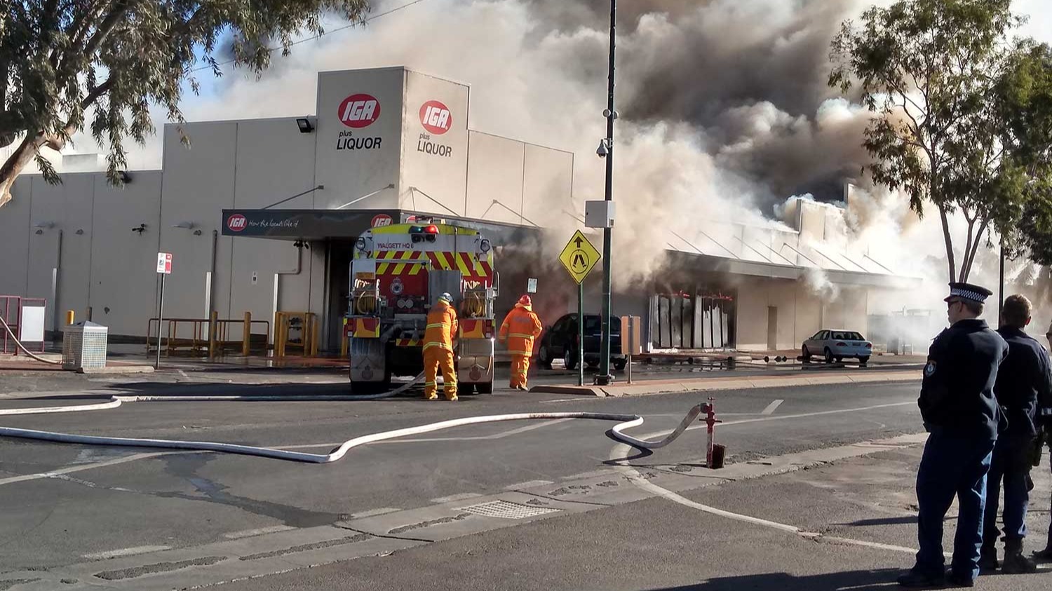 Walgett's IGA burning June 2019